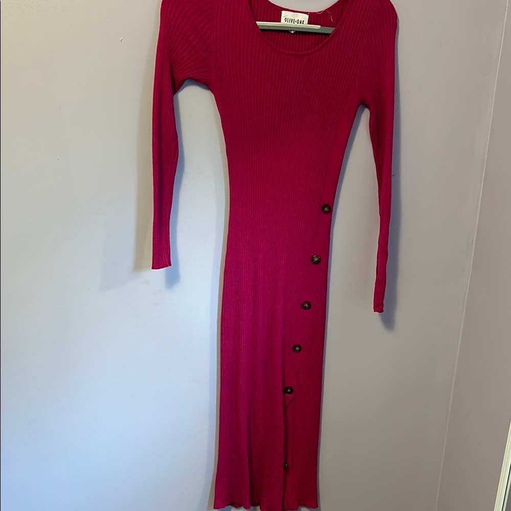 Olive & Oak Red Ribbed Buttoned Sheath Dress